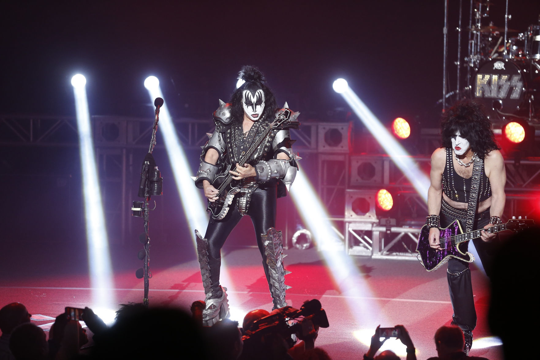 CONCERTS AND SHOWS